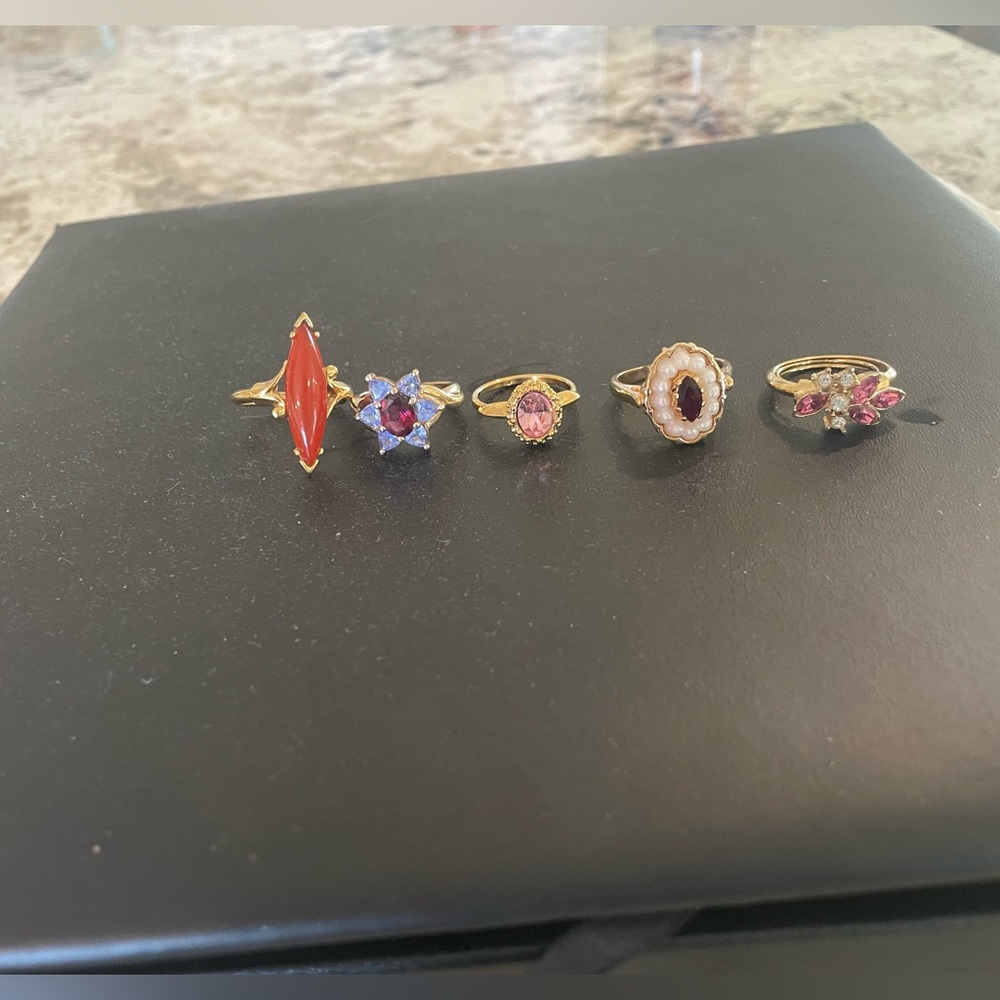 Women’s Gold Rings